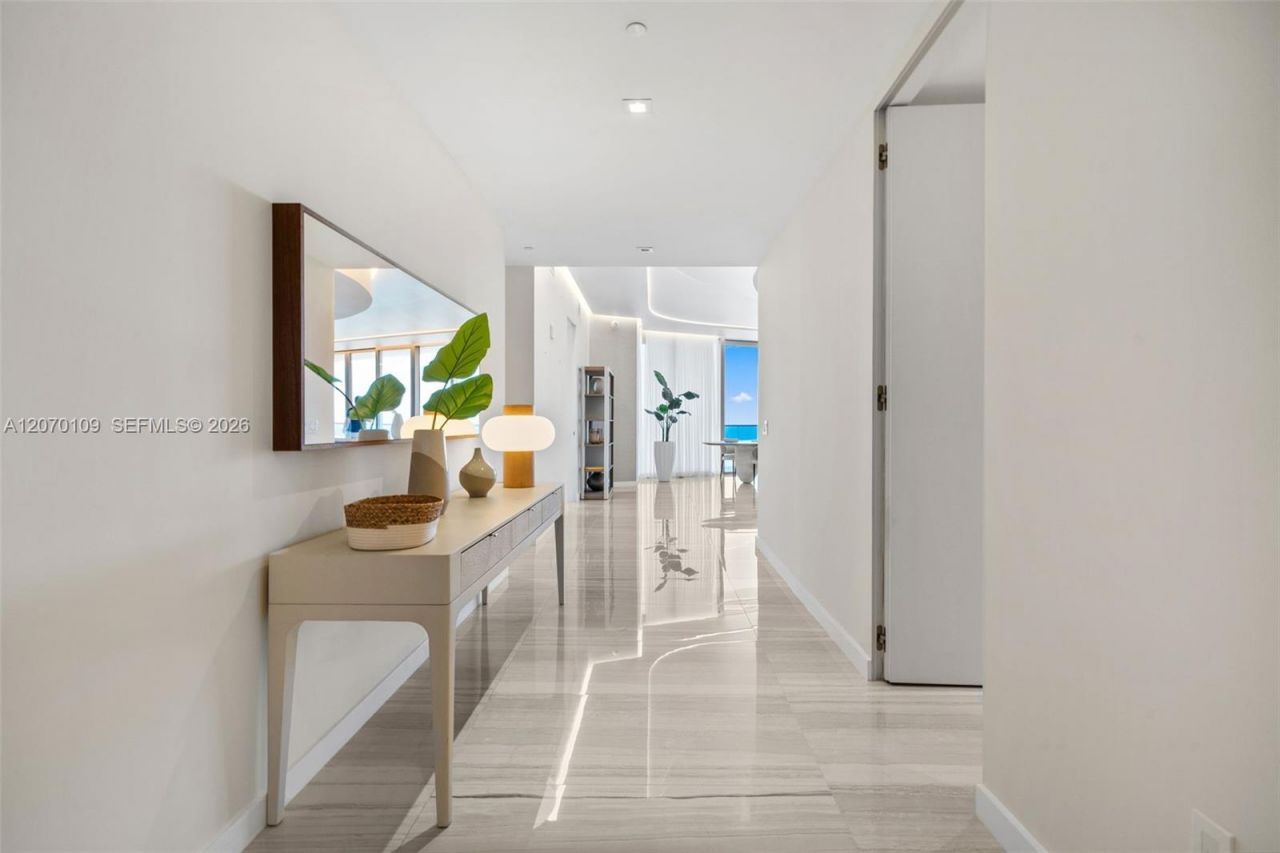 18975 Collins Ave , Unit 600, Sunny Isles Beach, FL 33160 Photo