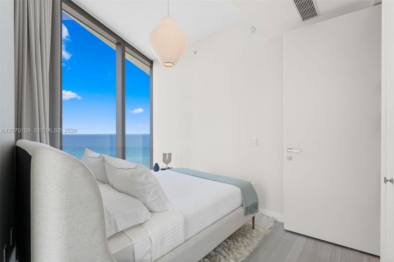18975 Collins Ave , Unit 600, Sunny Isles Beach, FL 33160 Photo