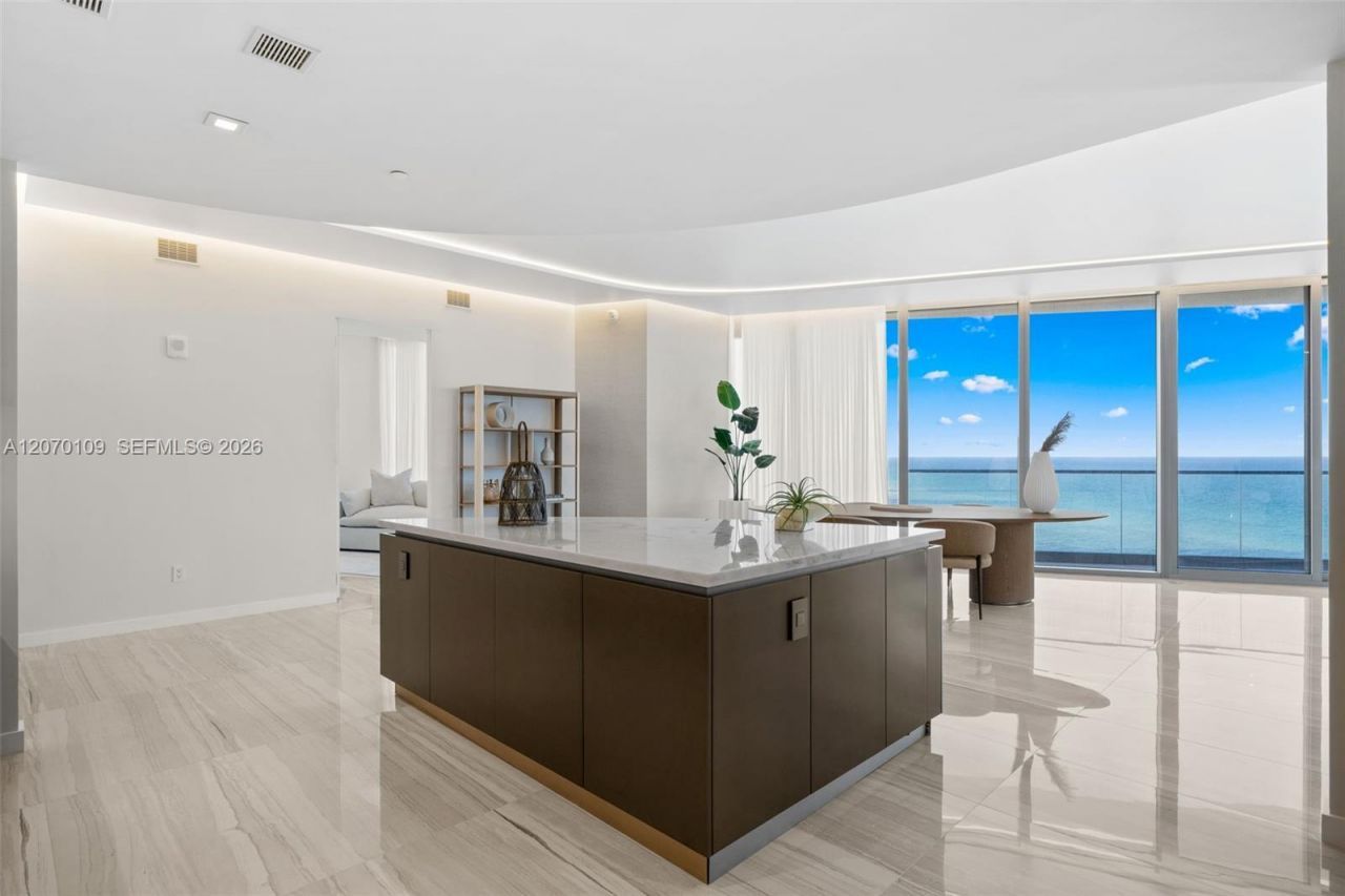 18975 Collins Ave , Unit 600, Sunny Isles Beach, FL 33160 Photo