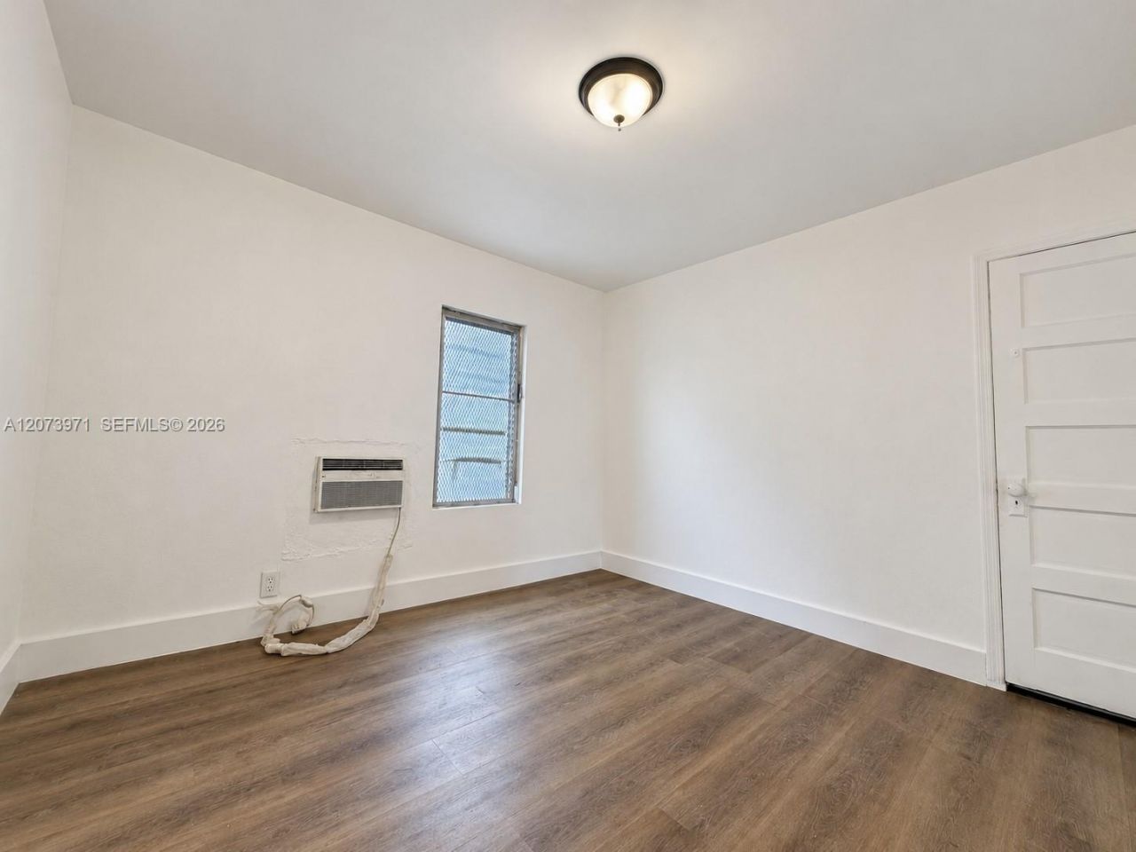 7560 NE Miami Ct, Unit 1, Miami, FL 33138 Photo