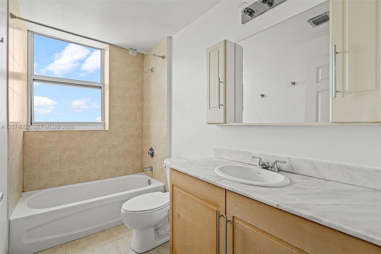 275 NE 18th St, Unit 1803, Miami, FL 33132 Photo