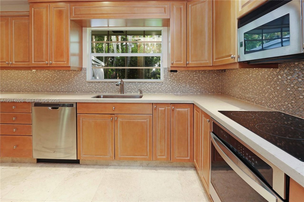 1030 Polk St , Hollywood, FL 33019 Photo