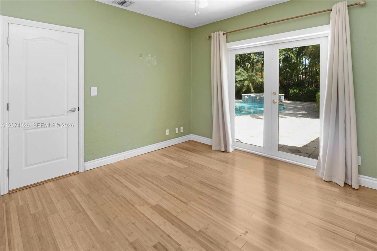 1030 Polk St , Hollywood, FL 33019 Photo