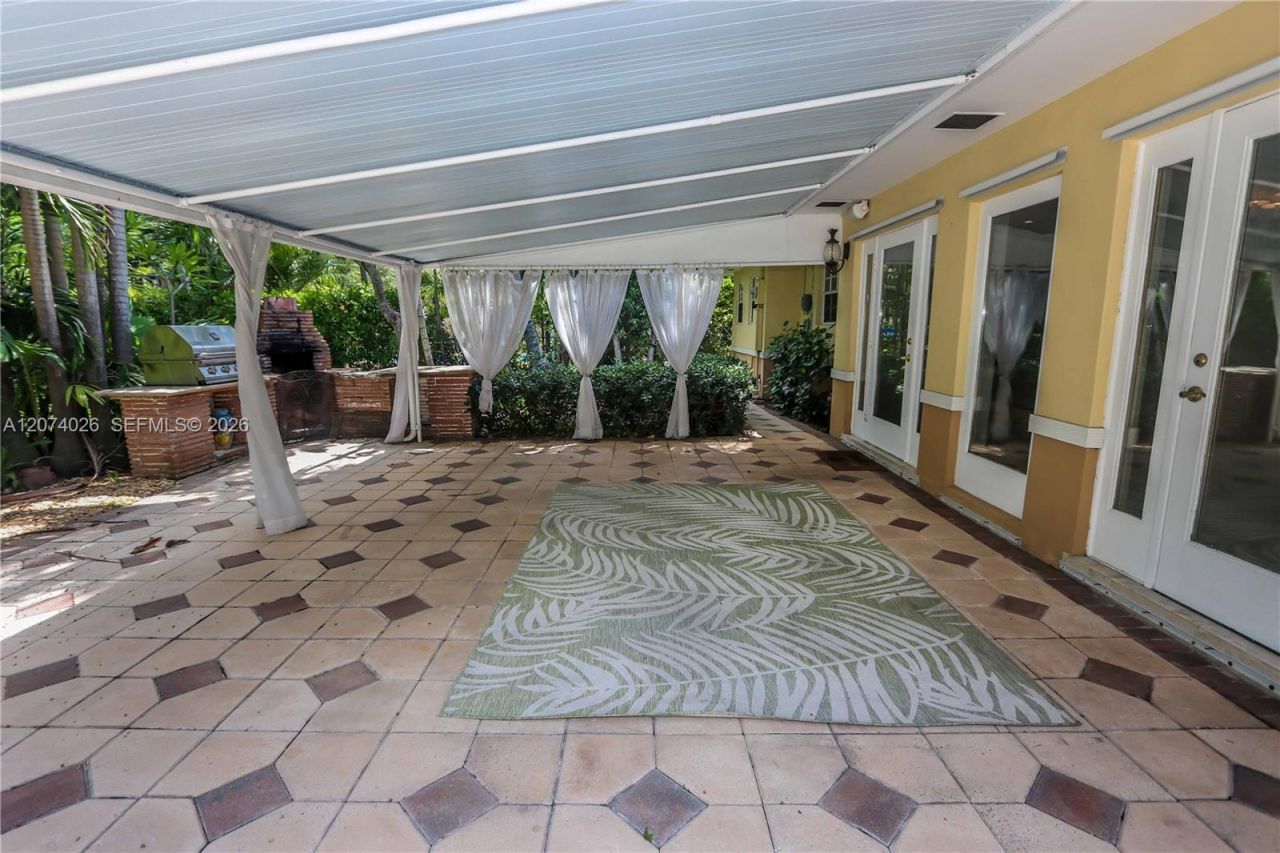 1030 Polk St , Hollywood, FL 33019 Photo