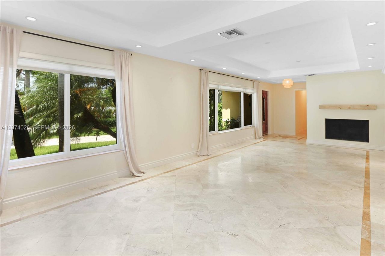 1030 Polk St , Hollywood, FL 33019 Photo
