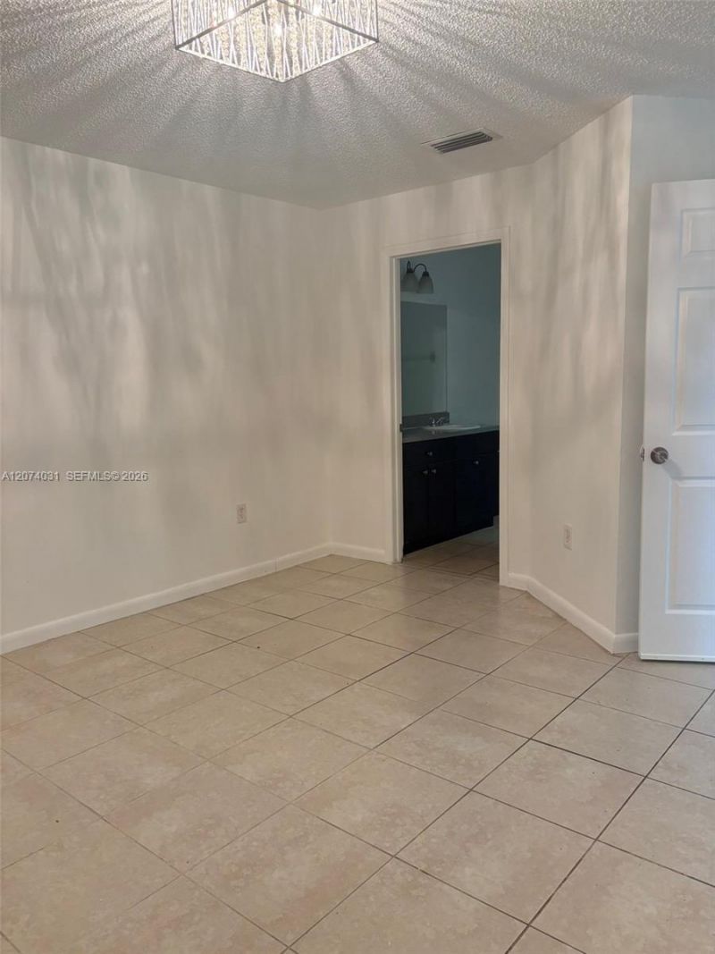 14803 NE 7th Ave , Unit #, Miami, FL 33161 Photo