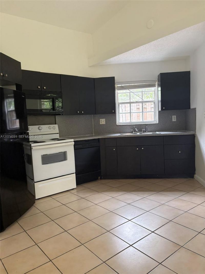 14803 NE 7th Ave , Unit #, Miami, FL 33161 Photo