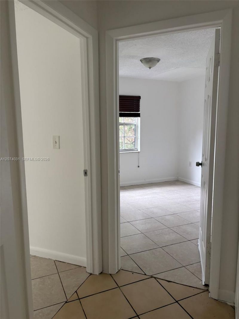 14803 NE 7th Ave , Unit #, Miami, FL 33161 Photo