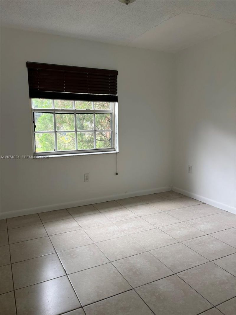 14803 NE 7th Ave , Unit #, Miami, FL 33161 Photo