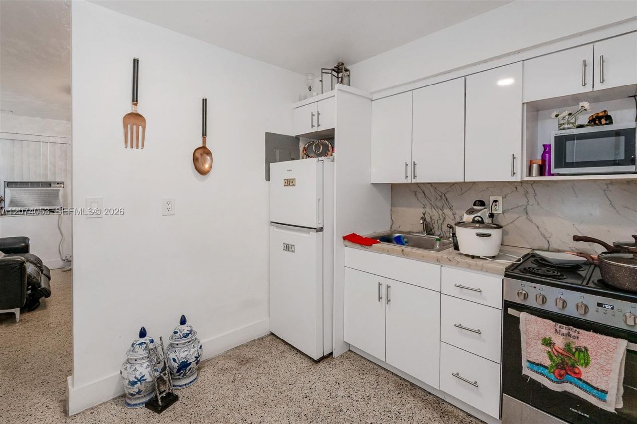 229-230 NW 48th Ct , Miami, FL 33126 Photo