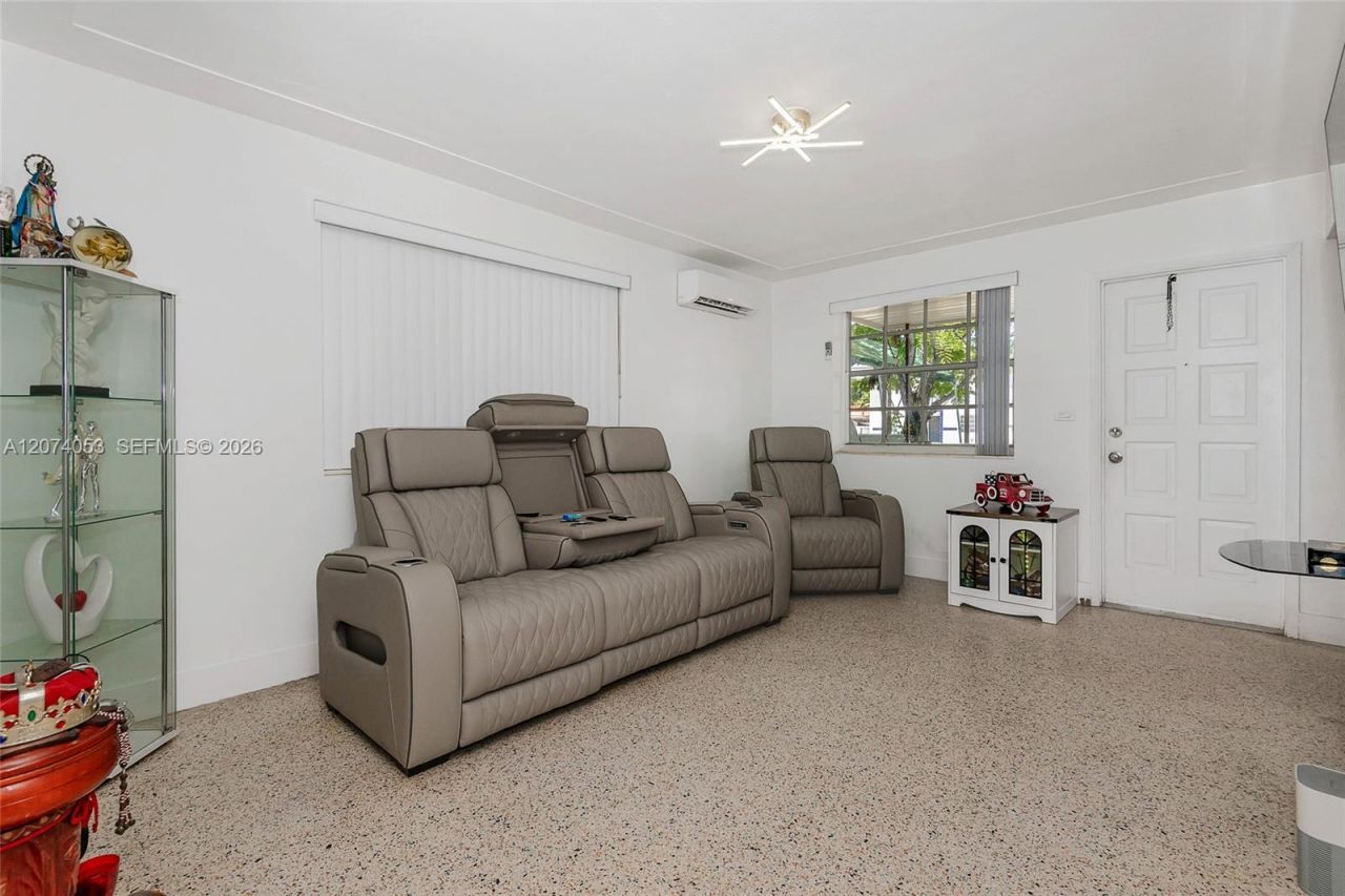 229-230 NW 48th Ct , Miami, FL 33126 Photo