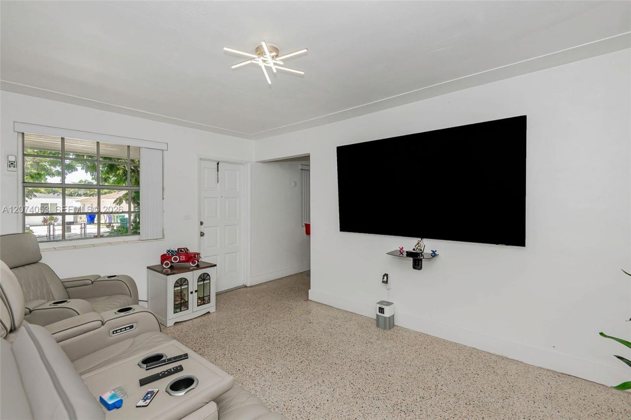 229-230 NW 48th Ct , Miami, FL 33126 Photo