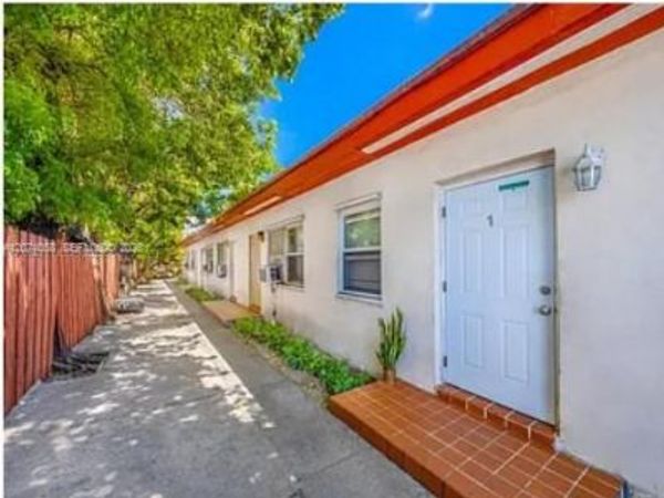 669 NW 28th St , Unit 5, Miami, FL 33127