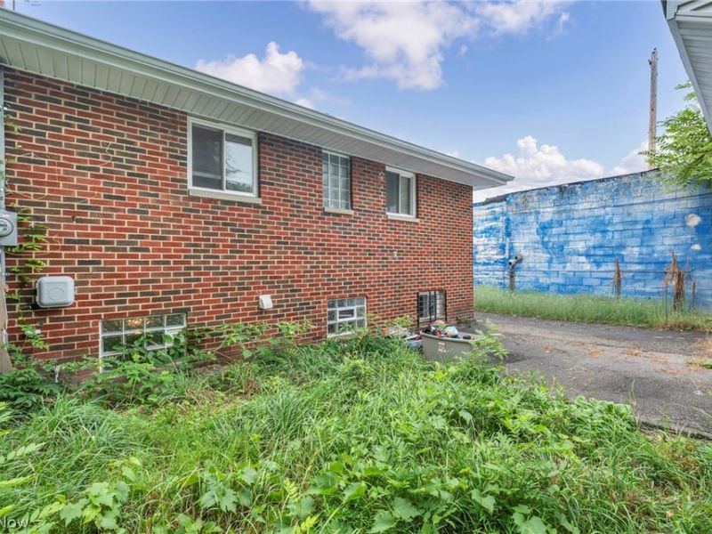 12505 Arlington Avenue, Cleveland, OH 44108 Photo 39