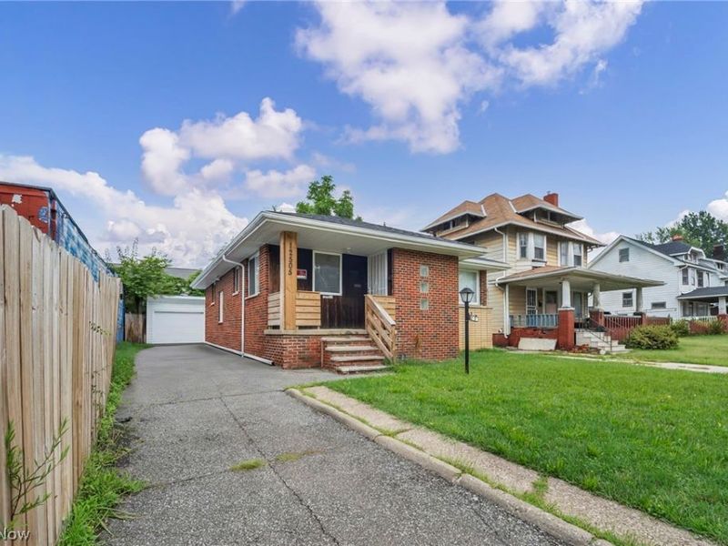 12505 Arlington Avenue, Cleveland, OH 44108 Photo 4