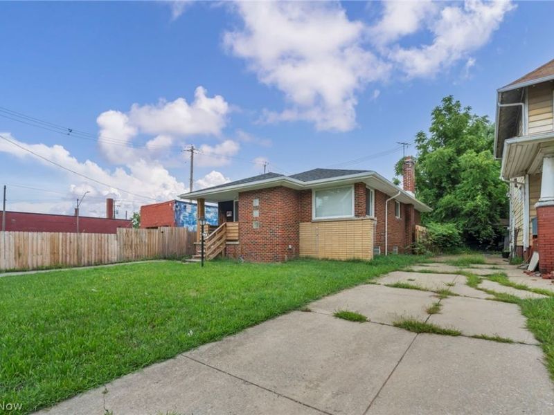 12505 Arlington Avenue, Cleveland, OH 44108 Photo 5