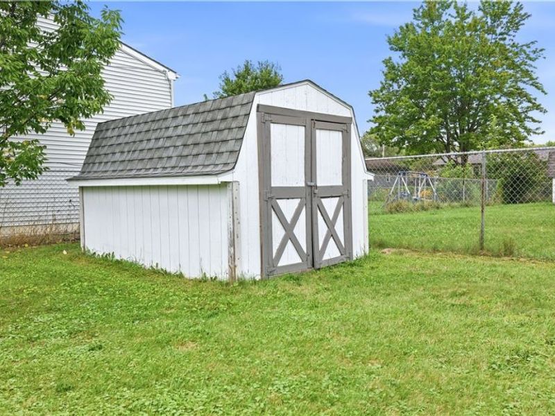 378 Dehoff Drive, Youngstown, OH 44515 Photo 5