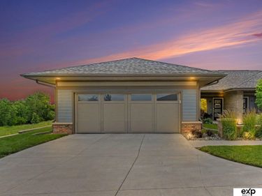 6630 Juliet Court, Unit 2B, Lincoln, NE 68521