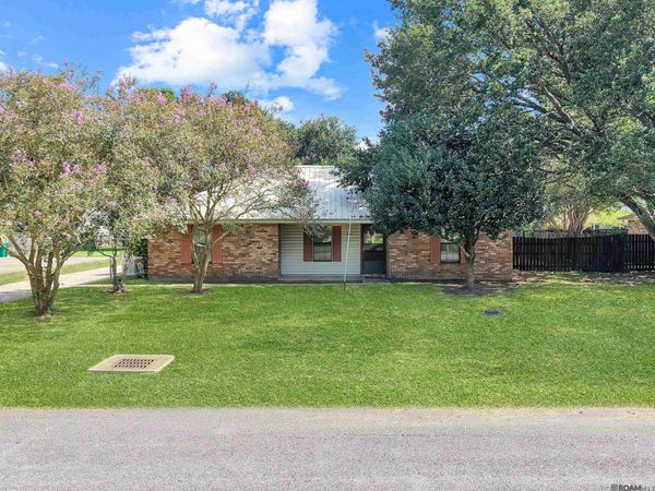 1650 Ory Dr, Brusly, LA 70719