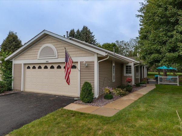 1895 Waterford Place SW, Rochester, MN 55902
