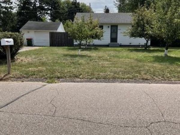 8835 S Highway Drive, Circle Pines, MN 55014