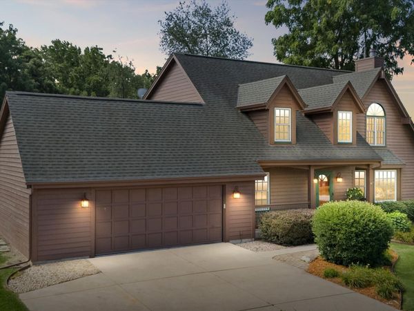 27015 Lorie Dr, Norway, WI 53185