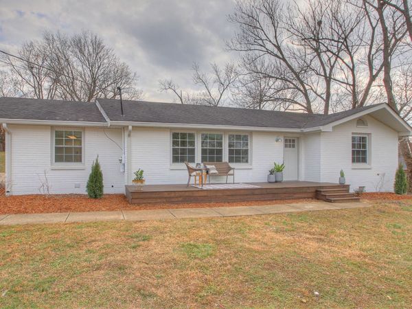 131 McBratney Dr, Hendersonville, TN 37075