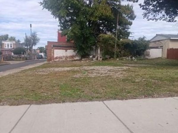 1327 LANSDOWNE AVENUE, CAMDEN, NJ 08104