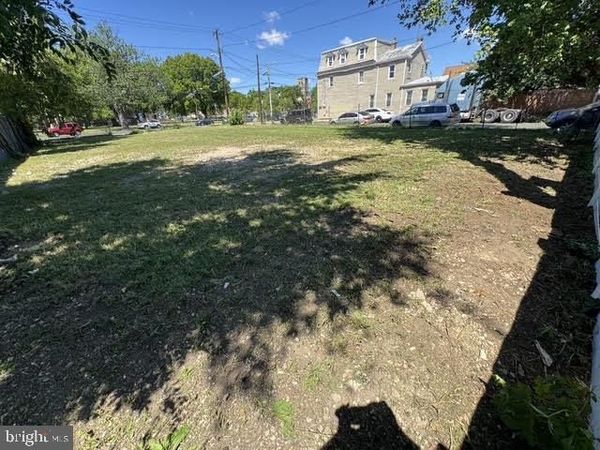 818 N 27TH STREET, CAMDEN, NJ 08105