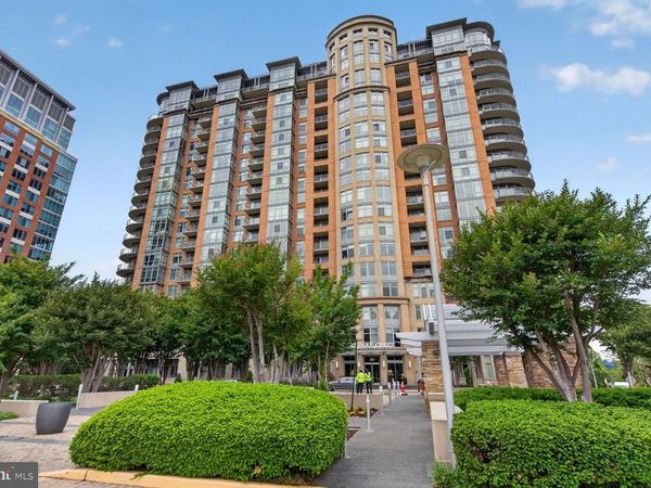 8220 CRESTWOOD HEIGHTS DRIVE, Unit 719, MCLEAN, VA 22102