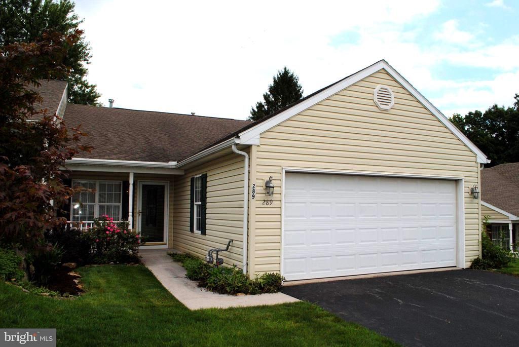 289 WINNERS CIRCLE DRIVE , RED LION, PA 17356