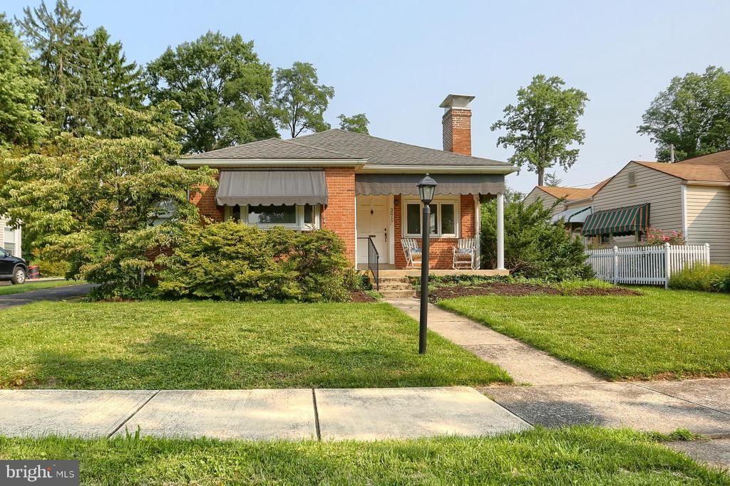 3016 LINCOLN STREET, CAMP HILL, PA 17011