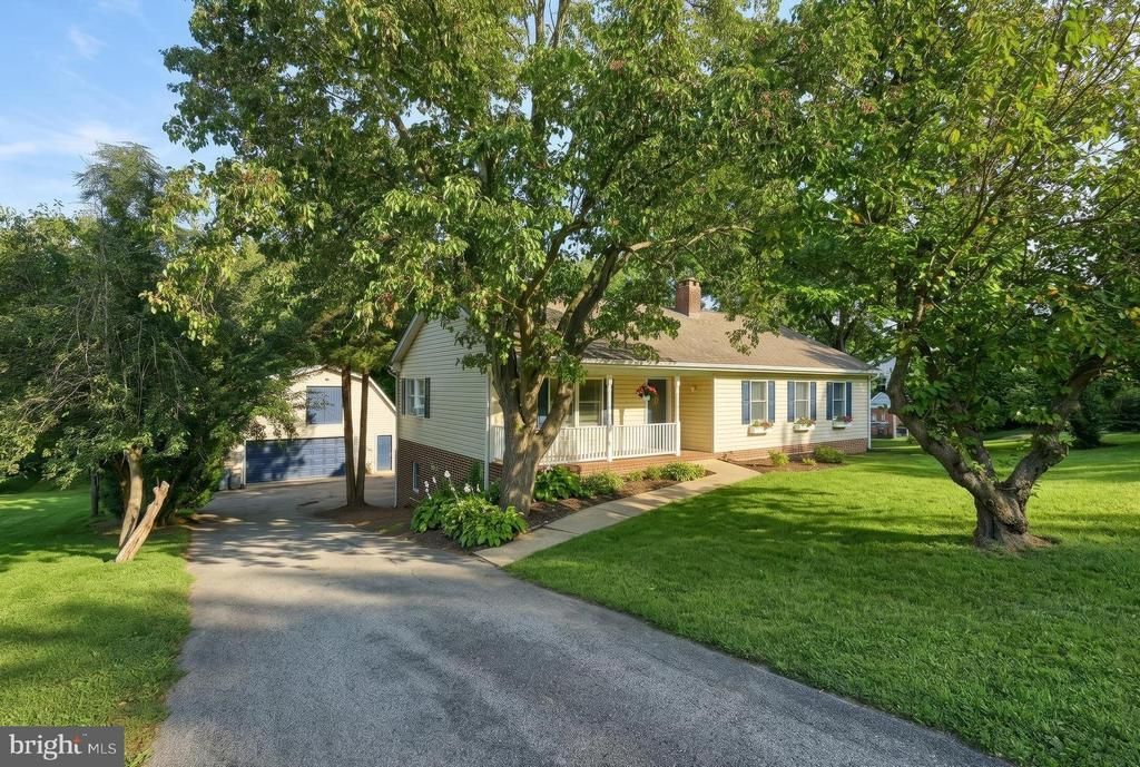 208 TROY ROAD, DALLASTOWN, PA 17313