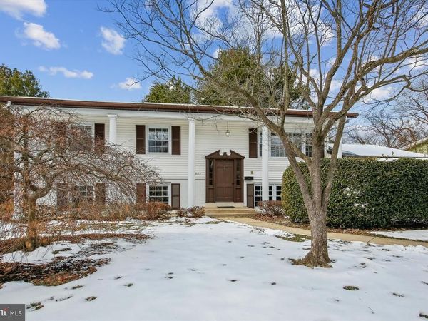 4904 CHANTICLEER AVENUE, ANNANDALE, VA 22003