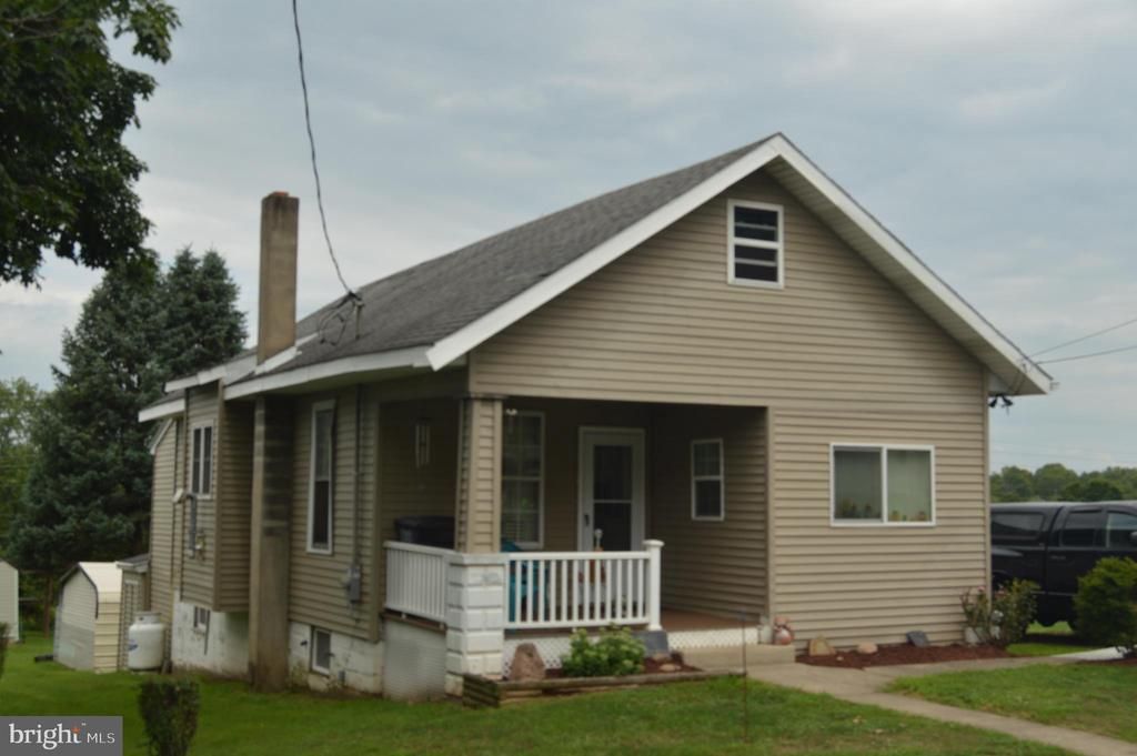 301 OLD RIVER ROAD, BIRDSBORO, PA 19508