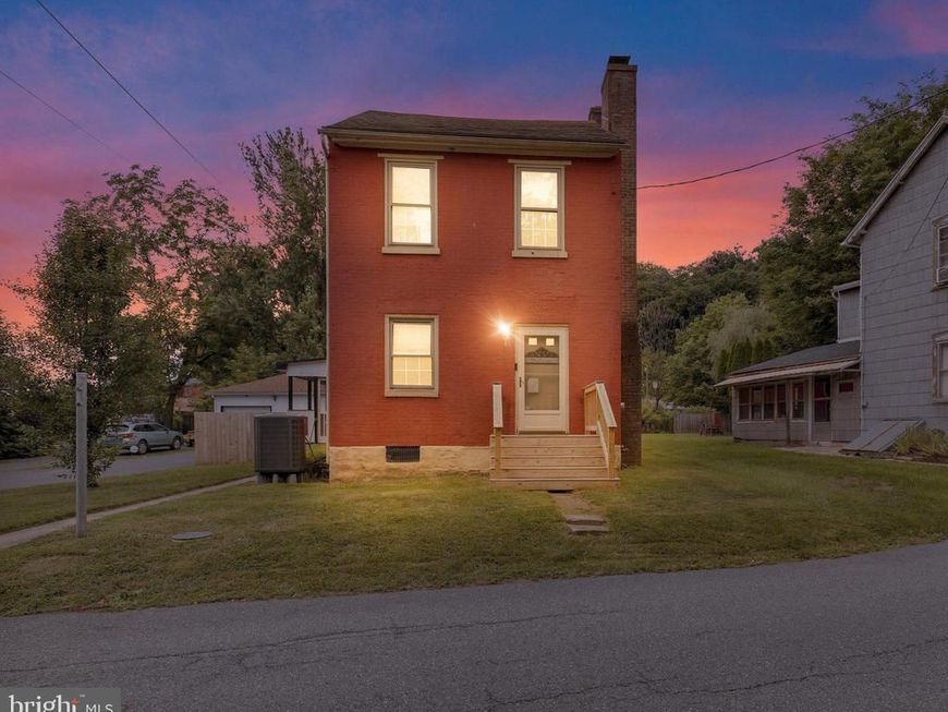 26 S Schuylkill Avenue, Leesport, PA 19533 Main Photo