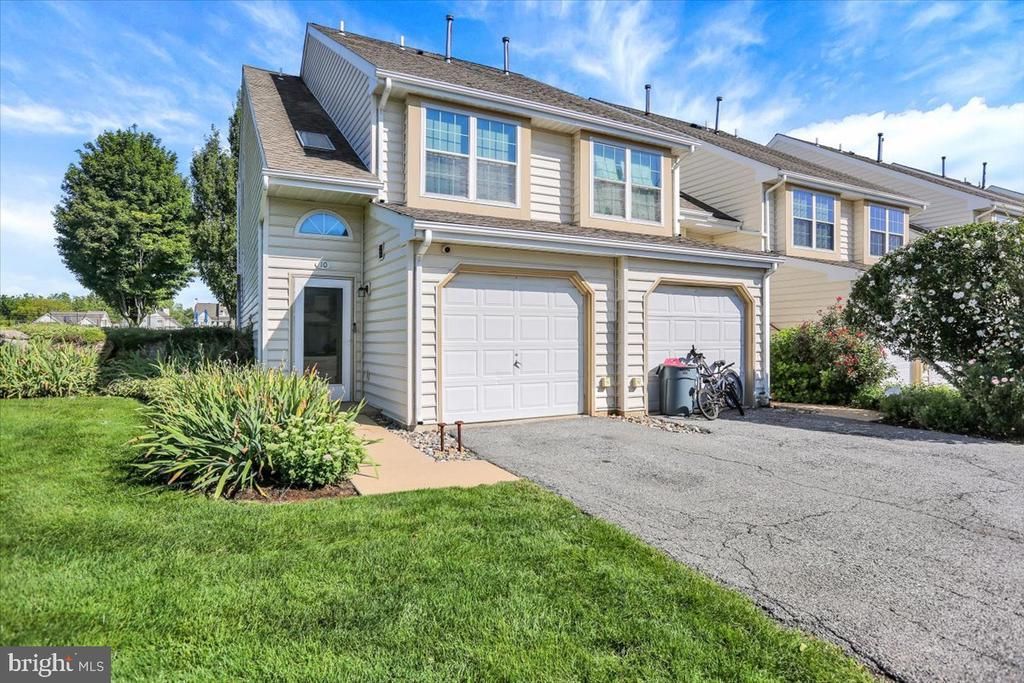 10 CHATHAM DRIVE, MORGANTOWN, PA 19543
