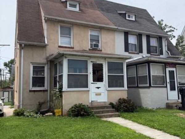 6 FLAGSHIP ROAD , DUNDALK, MD 21222