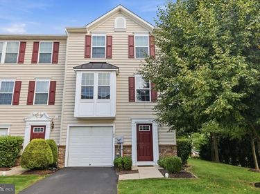 100 SUSAN CIRCLE, NORTH WALES, PA 19454
