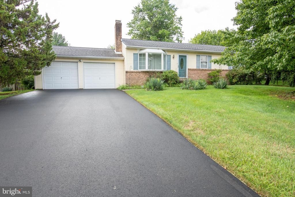 2735 CENTENNIAL ROAD , HATBORO, PA 19040