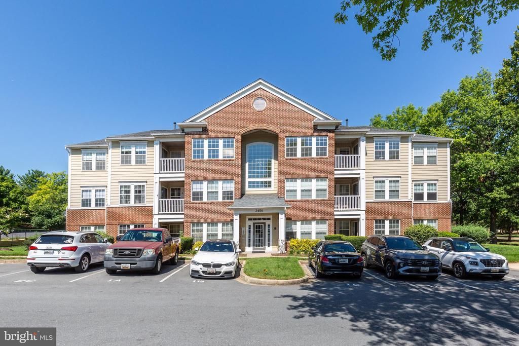 2406 DOMINION DRIVE , FREDERICK, MD 21702