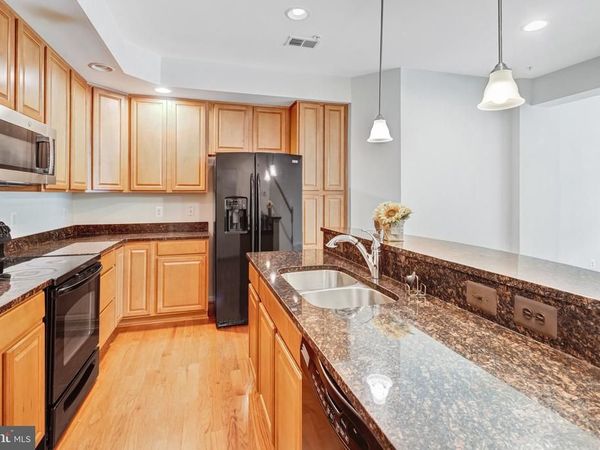 15072 LEICESTERSHIRE STREET, Unit 102, WOODBRIDGE, VA 22191