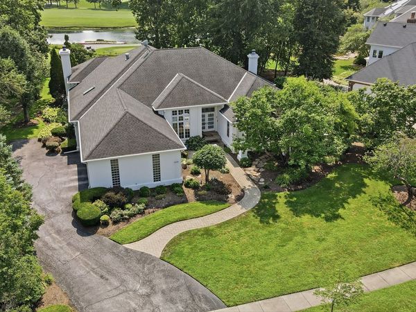 4202 Royal Fox Drive , St. Charles, IL 60174