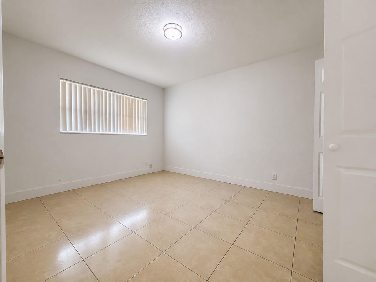 3970 NW 31st Terrace, Unit 1A, Lauderdale Lakes, FL 33309 Photo