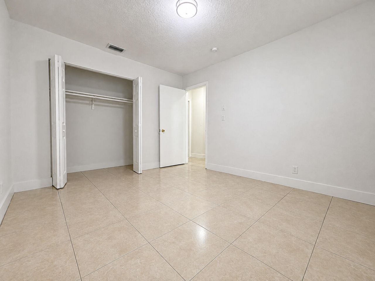 3970 NW 31st Terrace, Unit 1A, Lauderdale Lakes, FL 33309 Photo