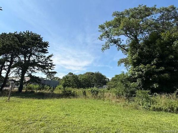 1287 Montauk Highway , Mastic, NY 11950