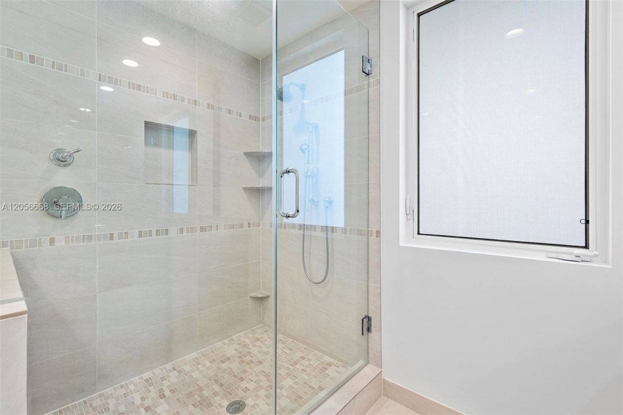 348 Elm St , Unit B-10, Hollywood, FL 33019 Photo