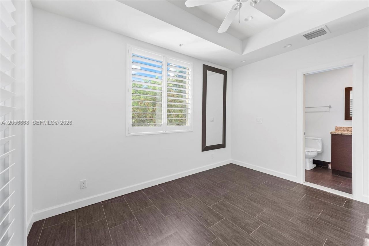 348 Elm St , Unit B-10, Hollywood, FL 33019 Photo