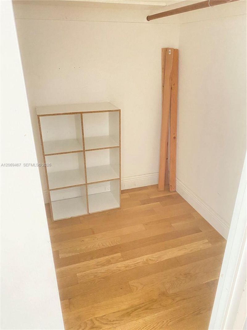 221 Meridian Ave , Unit 305, Miami Beach, FL 33139 Photo