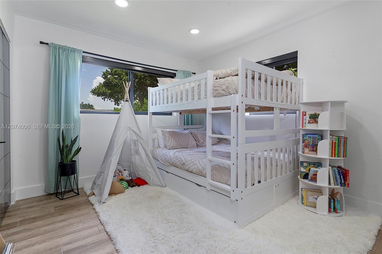 10630 NW 19th Pl, Pembroke Pines, FL 33026 Photo